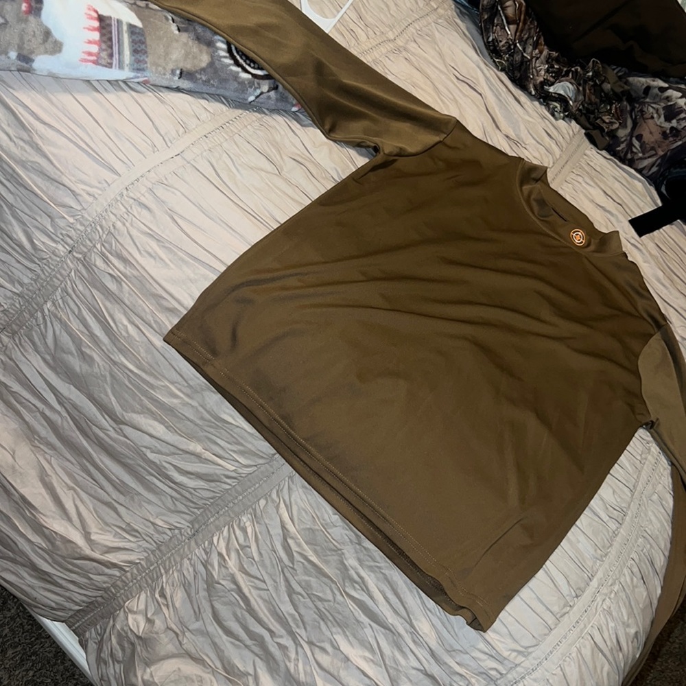 Outfitters ridge top size XL